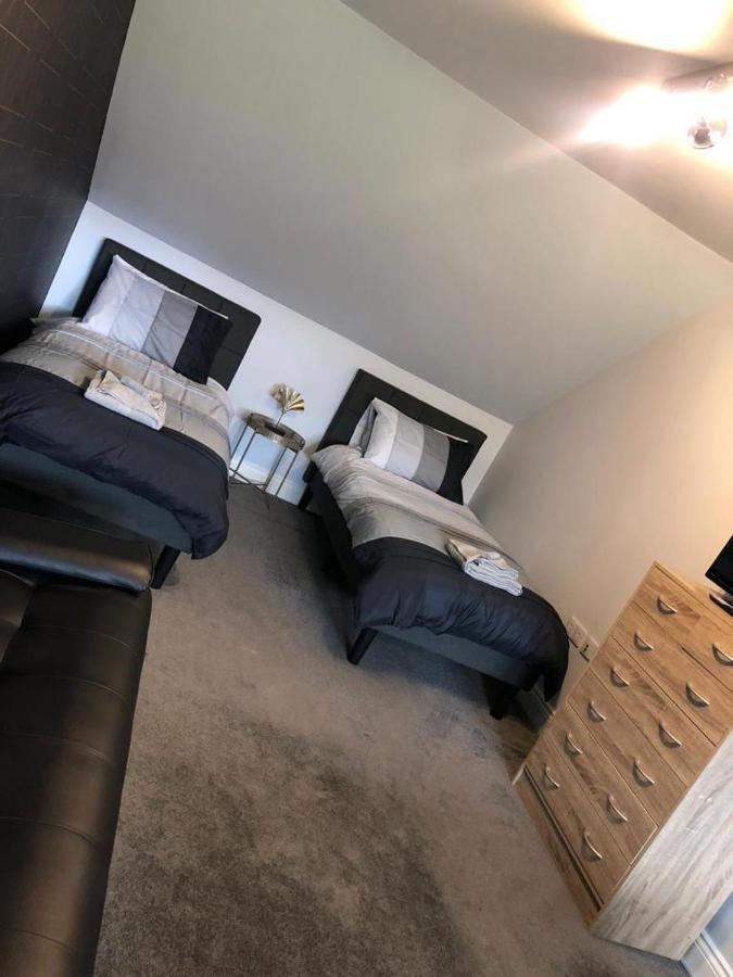 Cromdale Alcantara- Modern Home With Hot Tub- Sleeps 10 المظهر الخارجي الصورة